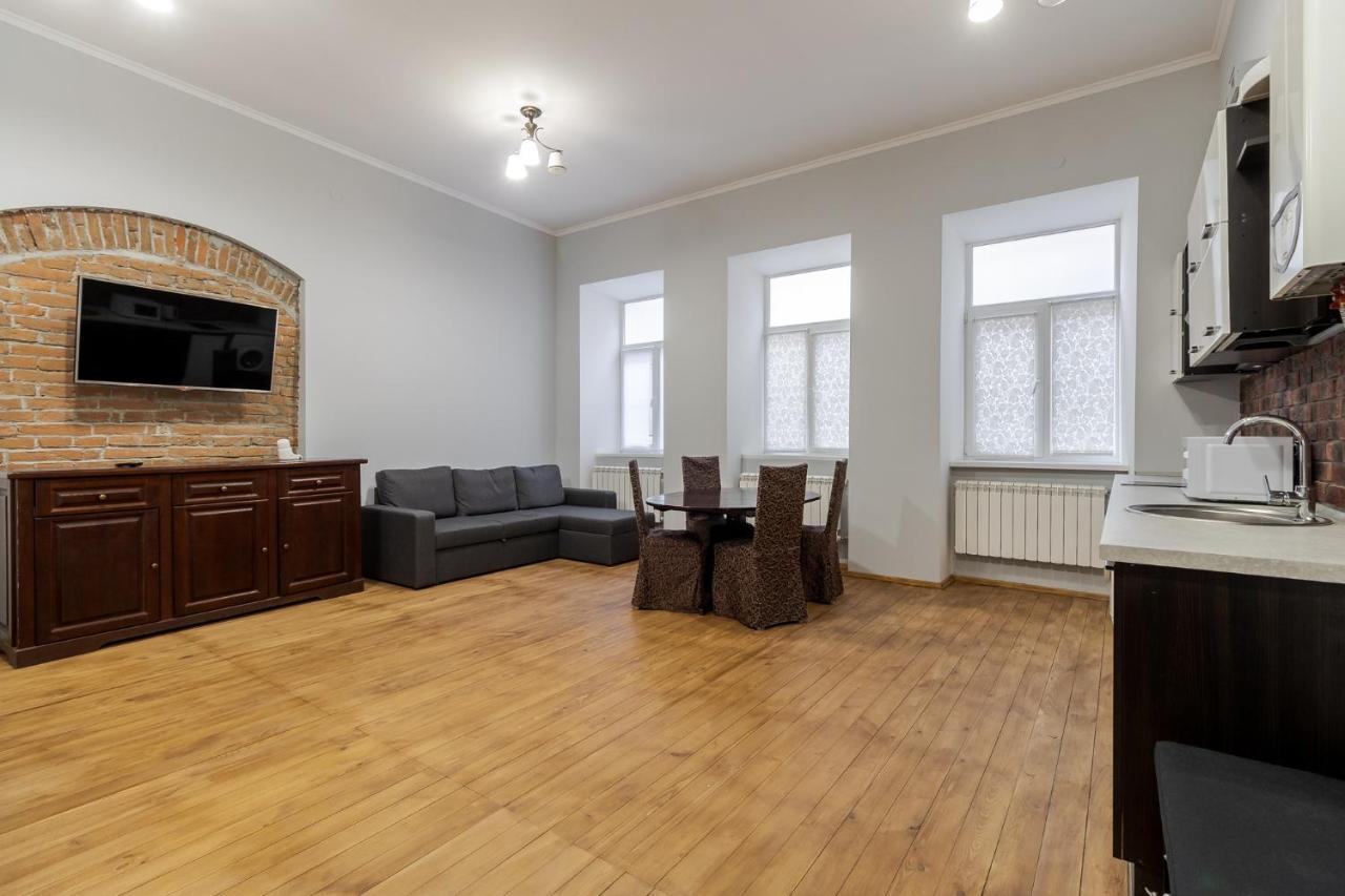 Apartment On Stavropihiiska Street 3 Lviv Exterior foto