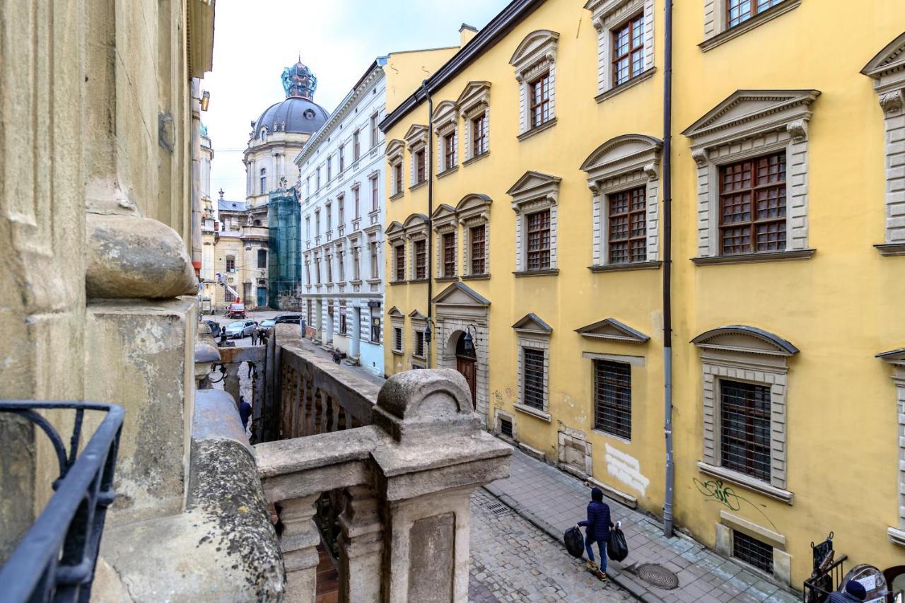 Apartment On Stavropihiiska Street 3 Lviv Exterior foto