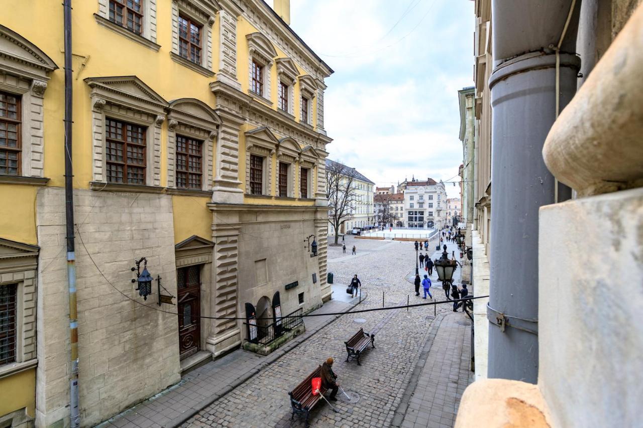 Apartment On Stavropihiiska Street 3 Lviv Exterior foto